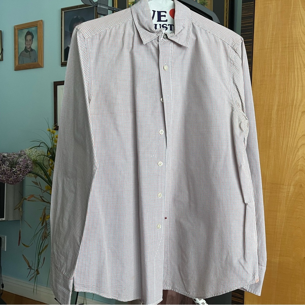 Shirt with the long sleeve
